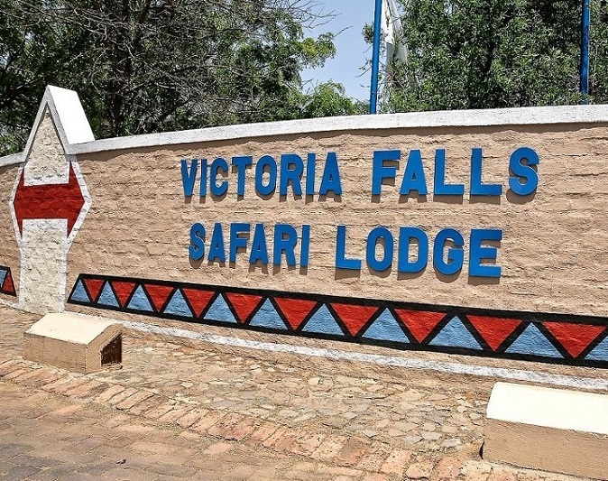 Victoria Falls Safari Lodge African Pride